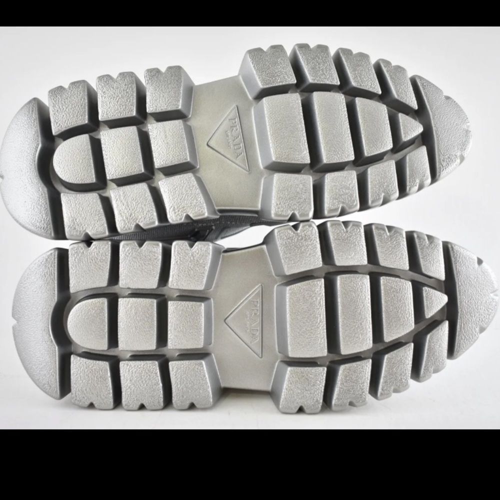 Nwob. Prada Evolution Tech Sneakers Silver And Gr… - image 8